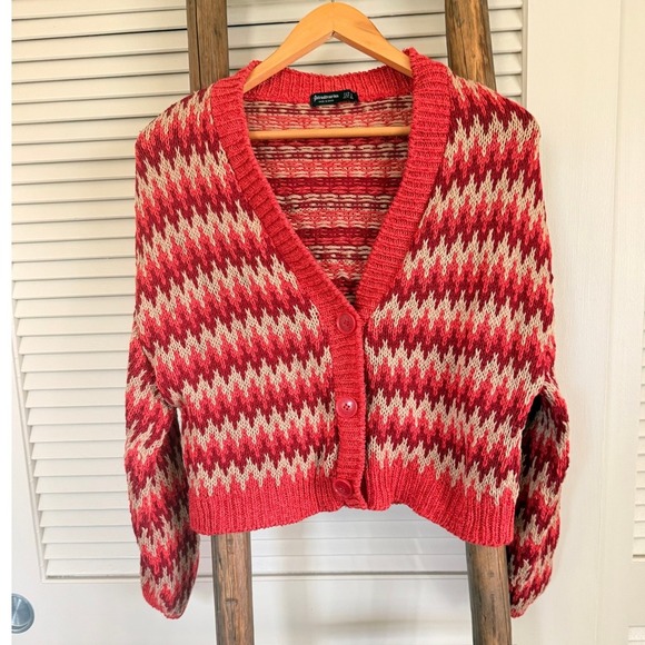 Stradivarius Red Pattern Knit Cardigan Sweater Cropped Size S - Picture 1 of 3